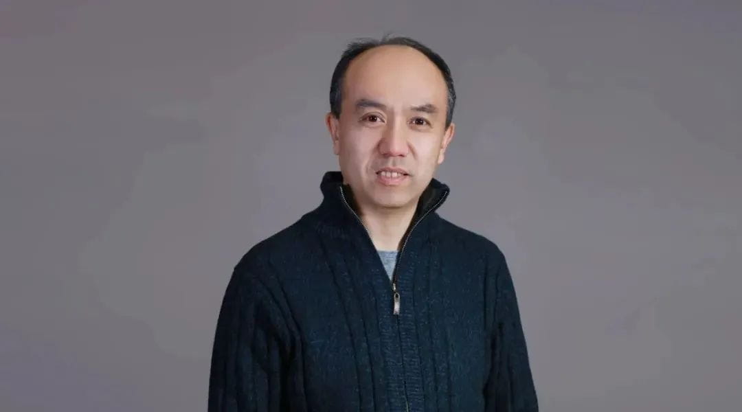 对话清华大学王宏伟教授：冷冻电镜石墨烯载网的科研探索和技术转化